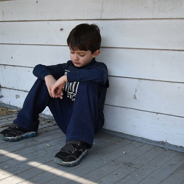 6 signs of child neglect