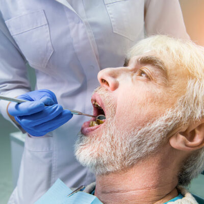 Top 10 benefits of dental implants for seniors