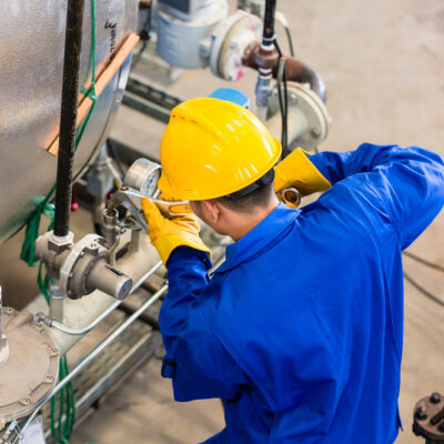 7 helpful tips for industrial machine maintenance